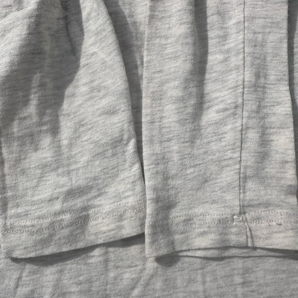 H&M Girls 8-10 Long Sleeve Christmas  Tee Shirt - Picture 4 of 5